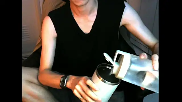 Ray175oo online show from October 9, 2025, 1:09 pm