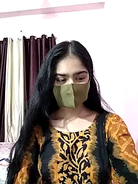 Arisha- online show from November 1, 2025, 2:30 pm