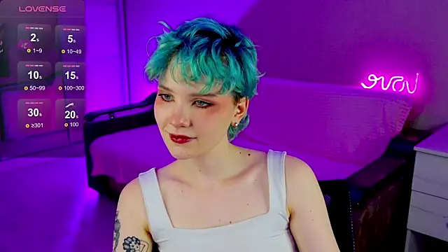 Snapshot of School_Love chatting on December 9, 2024, 4:15 pm School Love online show from December 9, 2024, 4:15 pm