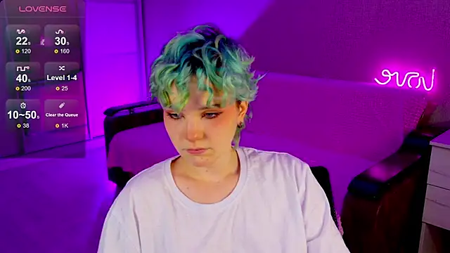 Snapshot of School_Love chatting on January 8, 2025, 1:09 pm School Love online show from January 8, 2025, 1:09 pm