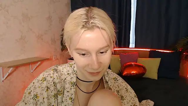 Snapshot of EnigmaSee chatting on July 15, 2026, 8:52 am EnigmaSee online show from July 15, 2026, 8:52 am