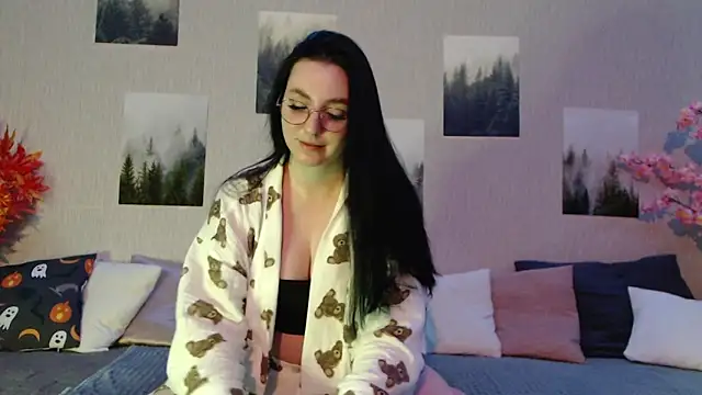 Fluffy Tiffy online show from January 6, 2025, 2:04 am