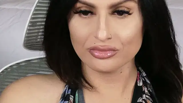 xprettysmilex online show from March 12, 2026, 8:48 pm