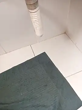 lobomisterioso13 online show from December 21, 2024, 12:27 pm