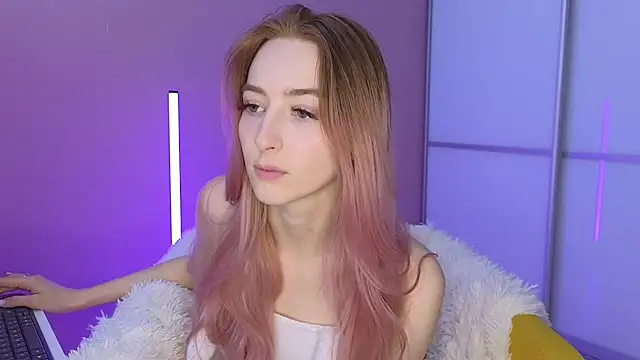 Snapshot of MichaDenver chatting on March 12, 2025, 11:54 pm MichaDenver online show from March 12, 2025, 11:54 pm