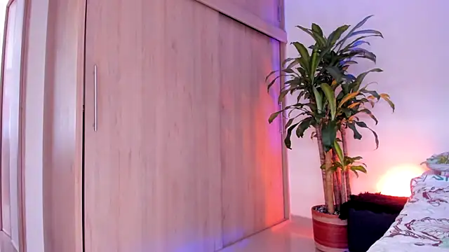 aldrinwhite online show from March 18, 2026, 6:11 pm