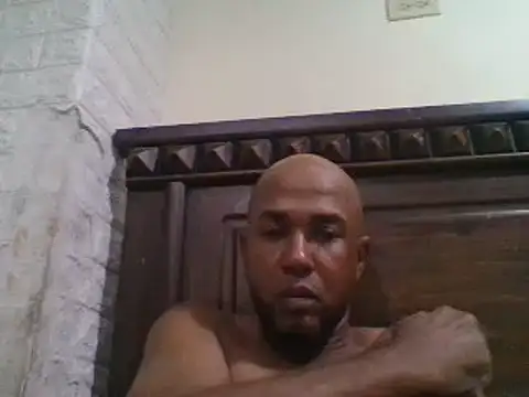 Snapshot of Frankie0880 chatting on December 31, 2024, 11:39 pm Frankie0880 online show from December 31, 2024, 11:39 pm