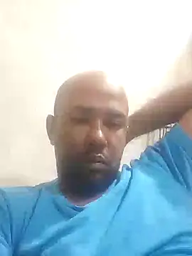 Snapshot of Frankie0880 chatting on January 10, 2025, 10:25 pm Frankie0880 online show from January 10, 2025, 10:25 pm
