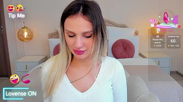 MissLoou online show from March 12, 2026, 6:08 am