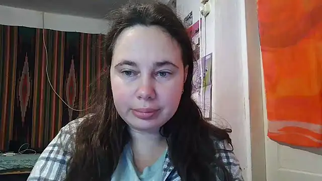 Cora Maro online show from October 14, 2025, 9:26 pm