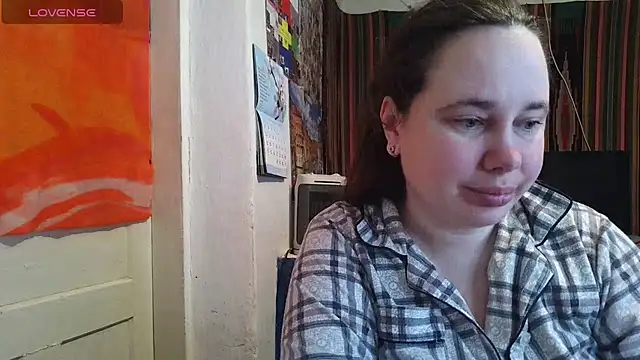 Cora Maro online show from April 3, 2026, 10:30 pm