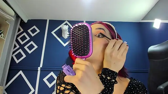 charolbruce 1 online show from February 20, 2025, 12:47 pm