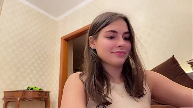 AmiCumOn online show from February 13, 2025, 2:09 pm