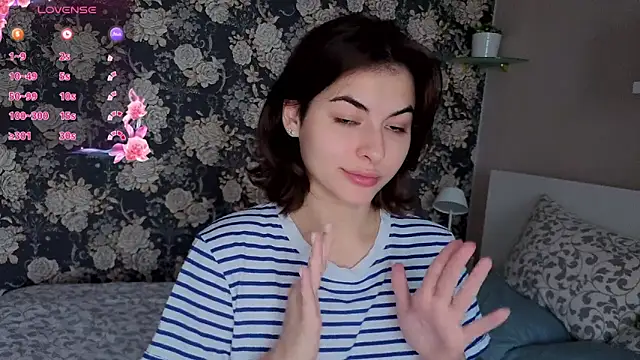 AmiCumOn online show from September 20, 2025, 7:53 am