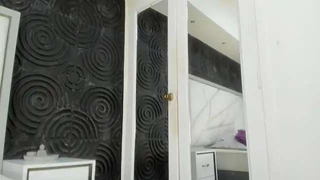 AbigailWilliams  online show from October 29, 2025, 11:12 am