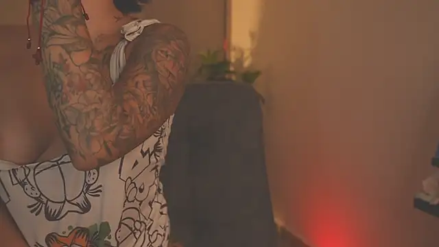 LorenRosse online show from November 25, 2025, 12:21 am