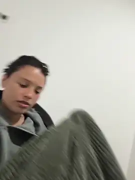 LorenRosse online show from April 1, 2026, 11:57 pm