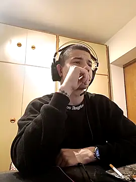 Snapshot of BigDickEnrg7195 chatting on February 17, 2025, 1:25 am BigDickEnrg7195 online show from February 17, 2025, 1:25 am