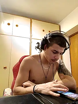 Snapshot of BigDickEnrg7195 chatting on February 22, 2025, 5:02 am BigDickEnrg7195 online show from February 22, 2025, 5:02 am