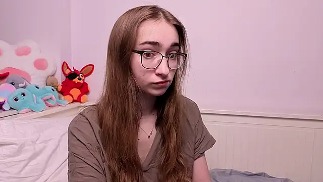 PollyBeev online show from May 27, 2026, 7:38 am