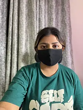 Snapshot of Hoty-Shivangi chatting on May 6, 2026, 3:28 pm Hoty-Shivangi online show from May 6, 2026, 3:28 pm