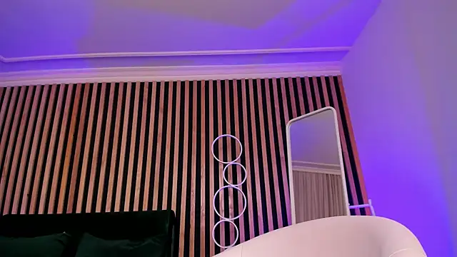 MiaMews online show from January 31, 2025, 3:22 pm