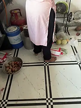 xyztopbeing online show from January 10, 2025, 9:23 am