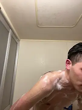 Snapshot of ryusei18570 chatting on March 4, 2025, 2:42 pm ryusei18570 online show from March 4, 2025, 2:42 pm