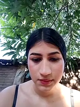 Snapshot of Julix_A chatting on September 15, 2025, 8:42 pm Julix A online show from September 15, 2025, 8:42 pm