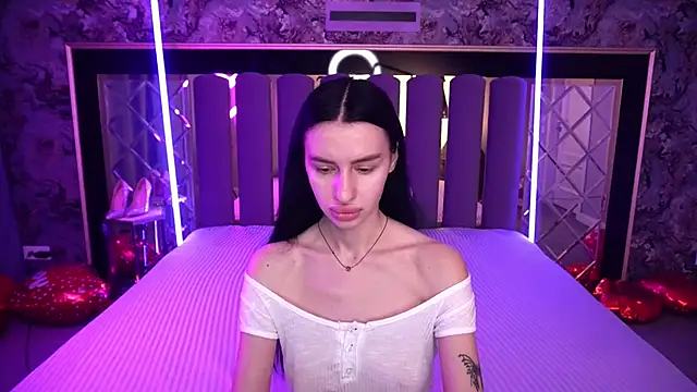 Snow WhiteeeX online show from February 16, 2026, 6:42 am