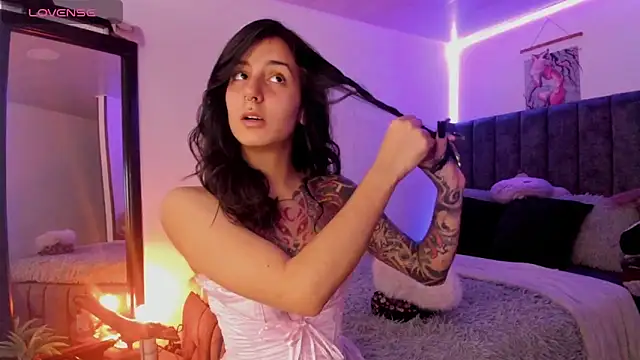 Alice woodville online show from February 14, 2025, 7:12 pm