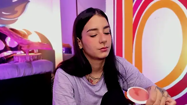 Alice woodville online show from September 18, 2025, 3:14 pm