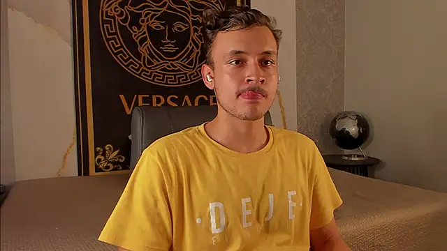 Desmon Clark online show from September 14, 2025, 12:43 am