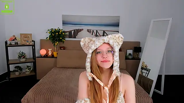 LayriantaVee online show from March 3, 2025, 7:10 am