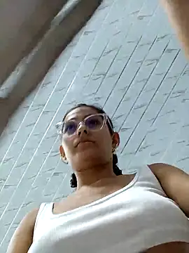 Ary-18 online show from March 21, 2025, 1:56 pm