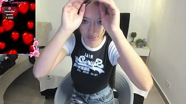 Scarlett  bell online show from March 20, 2025, 12:53 pm