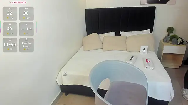 Scarlett  bell online show from October 16, 2025, 1:34 pm