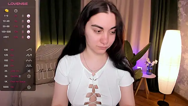 hannacheekss  online show from March 12, 2025, 1:58 am