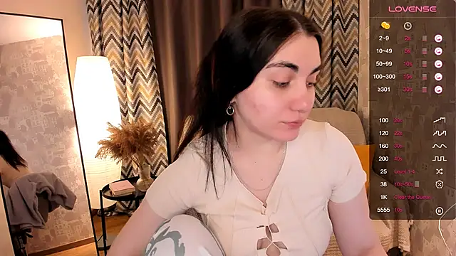 hannacheekss  online show from March 18, 2025, 5:20 am