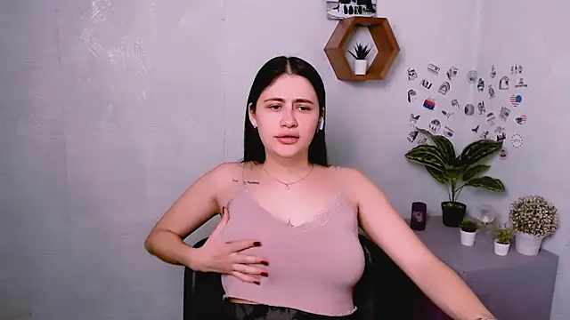 AliceSexyyy  online show from September 17, 2025, 6:20 pm