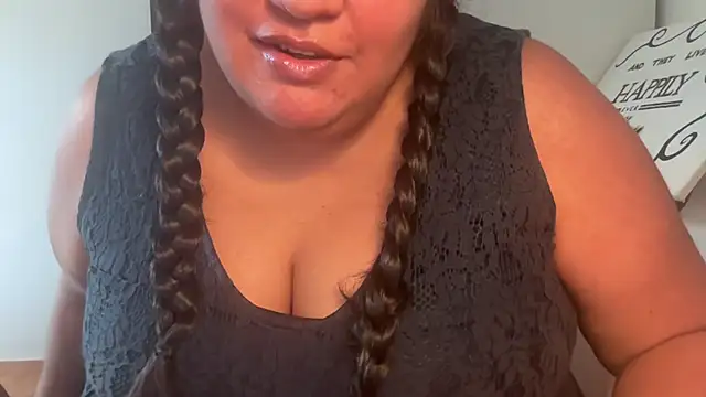 Snapshot of MashaCL chatting on February 20, 2025, 10:37 am MashaCL online show from February 20, 2025, 10:37 am