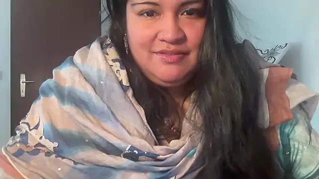 Snapshot of MashaCL chatting on March 21, 2025, 10:28 am MashaCL online show from March 21, 2025, 10:28 am