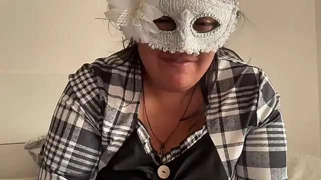 Snapshot of MashaCL chatting on October 3, 2025, 12:46 pm MashaCL online show from October 3, 2025, 12:46 pm