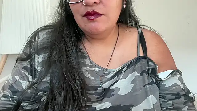 Snapshot of MashaCL chatting on October 10, 2025, 9:08 am MashaCL online show from October 10, 2025, 9:08 am