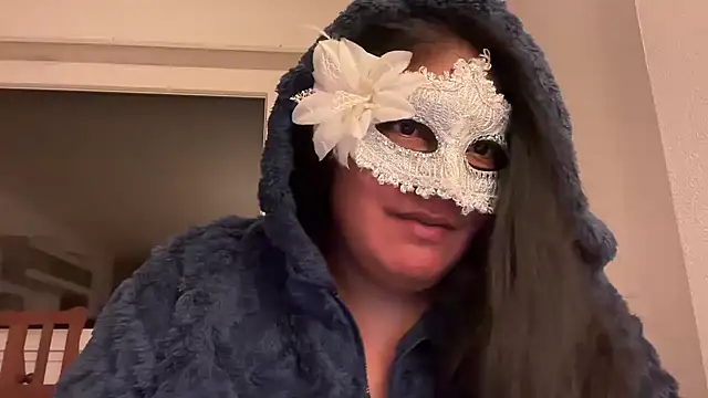 Snapshot of MashaCL chatting on October 20, 2025, 5:35 pm MashaCL online show from October 20, 2025, 5:35 pm