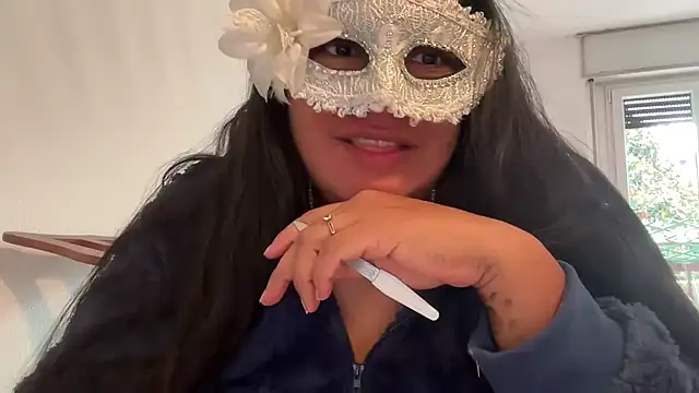 Snapshot of MashaCL chatting on October 21, 2025, 7:42 am MashaCL online show from October 21, 2025, 7:42 am