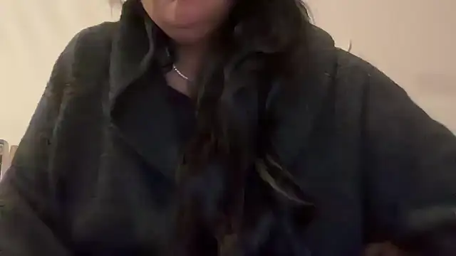 MashaCL online show from November 21, 2025, 3:33 pm