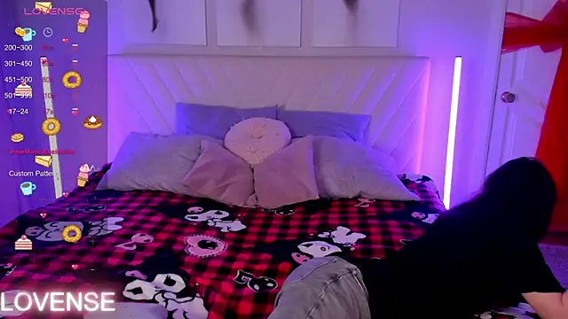 Emily Strikeee online show from February 6, 2026, 10:40 am