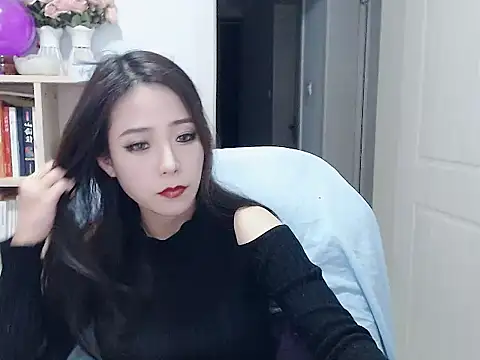 Snapshot of SuSushi728 chatting on February 24, 2026, 3:32 pm SuSushi728 online show from February 24, 2026, 3:32 pm