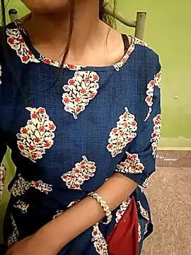 Snapshot of EACH_555 chatting on November 23, 2025, 5:46 pm EACH 555 online show from November 23, 2025, 5:46 pm